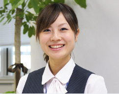 データ管理部門　永野朗子　鹿児島純真女子短期大学卒｜平成19年入社